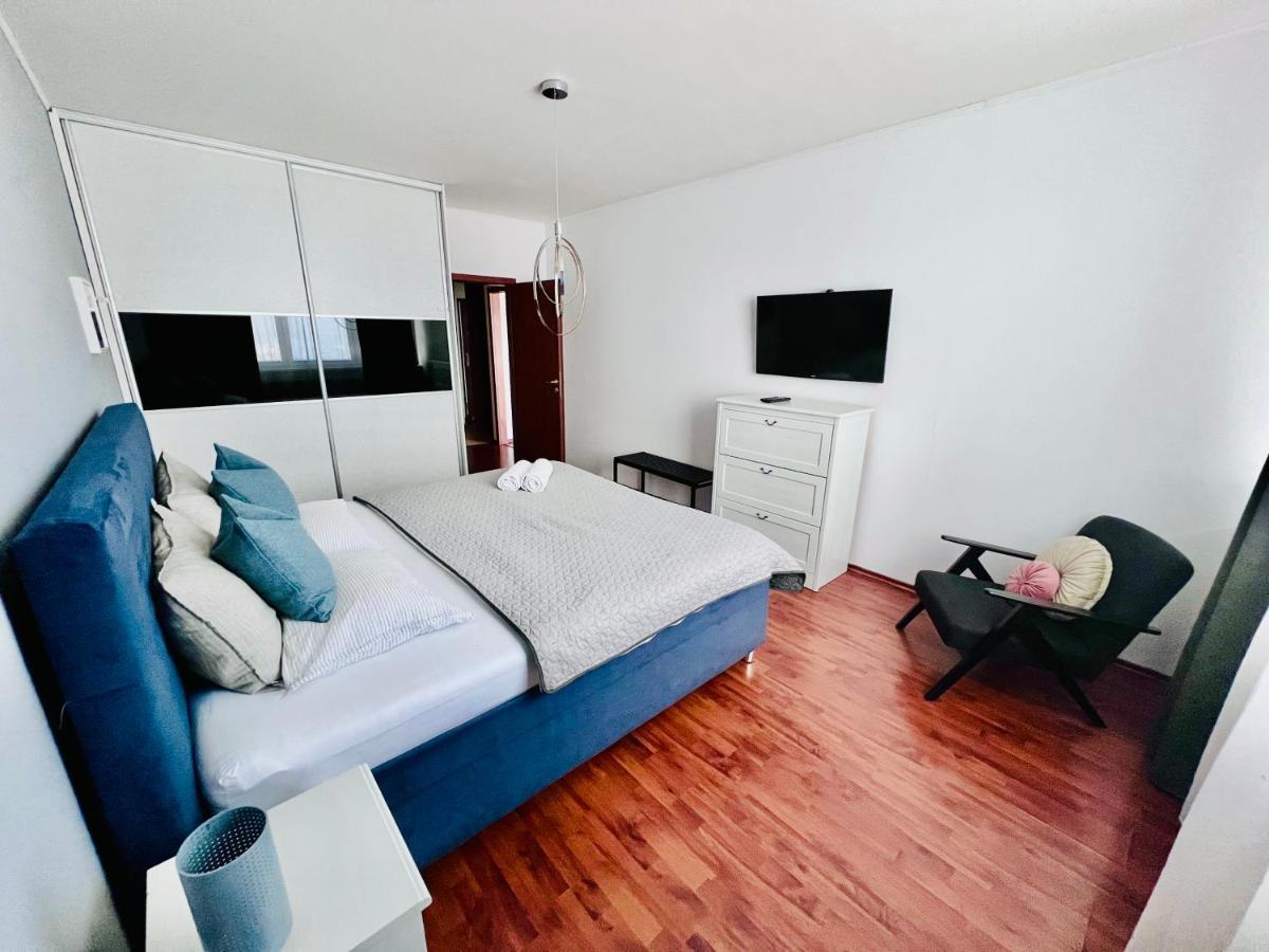 Bl Luxury Apartment, 24Hr Self Check-In, Free Private Garage Parking, Panoramic Views From Balcony, 5 Minute Walk To City Center Banská Bystrica Exterior foto